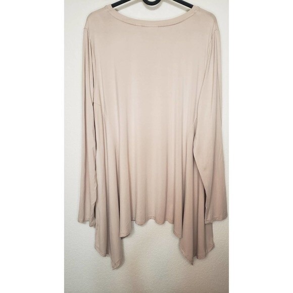 LOGO by Lori Goldstein Rayon 230 Long Sleeve Top w/ Handkerchief Hem - Large - Picture 2 of 9